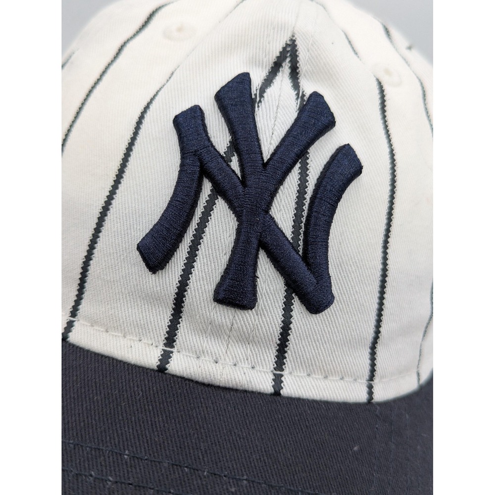 New York Yankees Hat Cap Strap Back One Size Blue Pinstripe MLB Baseball New Era
